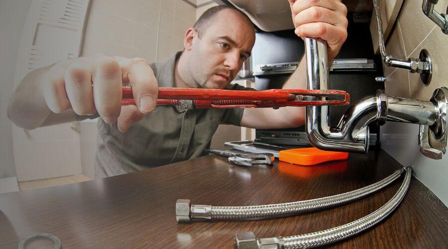 Expert burst pipe repair services in Claysburg, PA